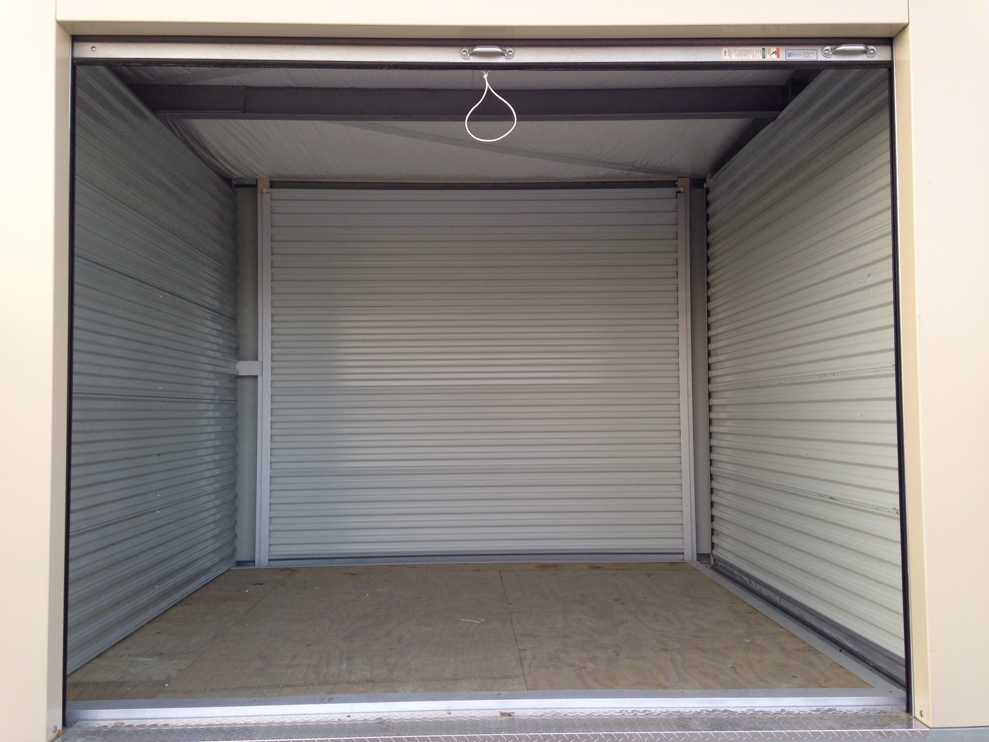 10′ x 10′ modular selfstorage facility in Davenport, Iowa. 24 hour